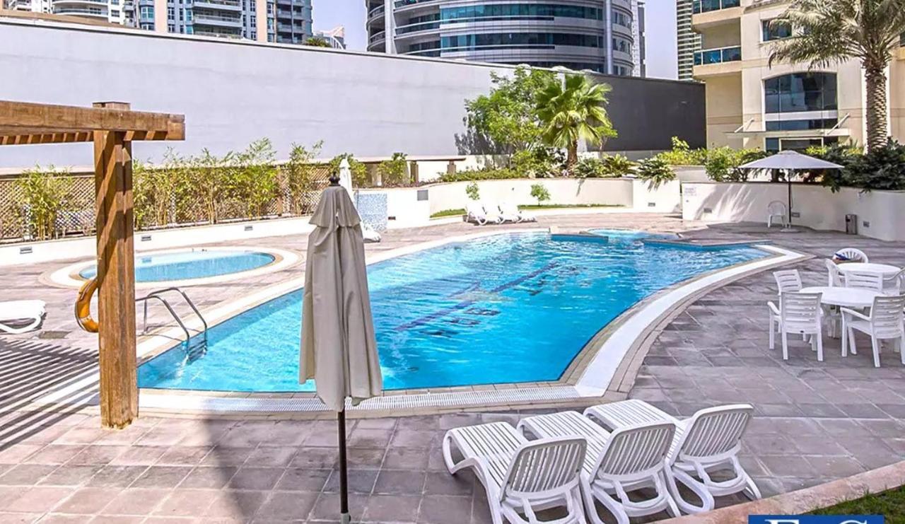 Entire Apartment - Marina - Spacious And Perfect Location 迪拜 外观 照片
